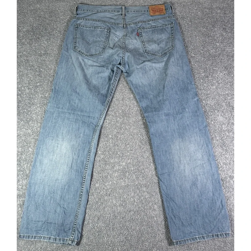 Levis 569 Jeans Blue Relaxed Straight Fit Light Wash Mens Size 34x32 FITS 36x32
